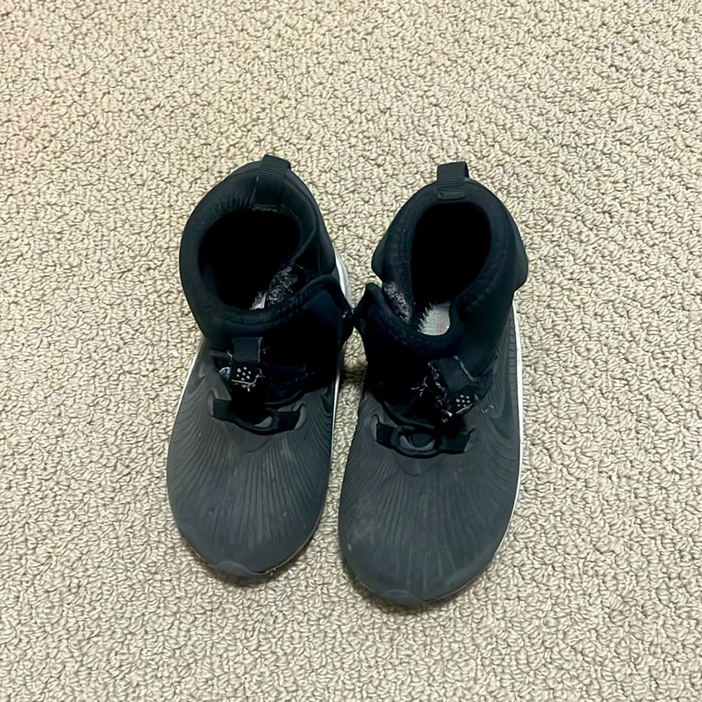 Boys Nike Binzie